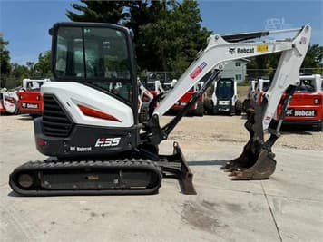Main image Bobcat E35